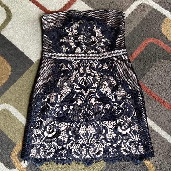 Express Black Lace/Nude Lining Strapless Mini Dress🖤 - Picture 5 of 13